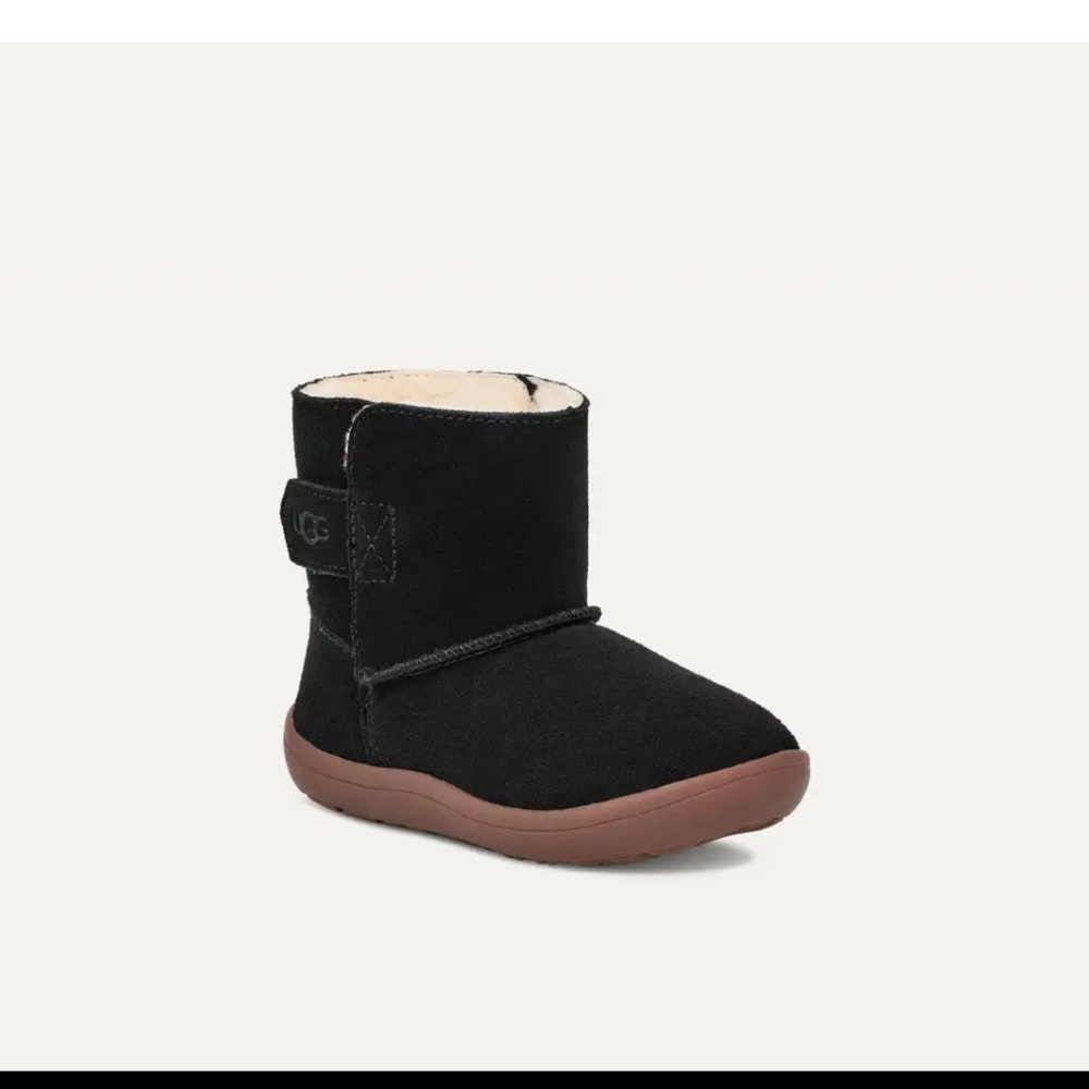 Toddler Ugg boots . Good condition. Worn few times .